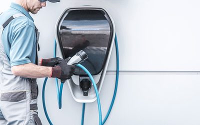 Utvikle opplæring leder an innen installasjon av elbil-lading