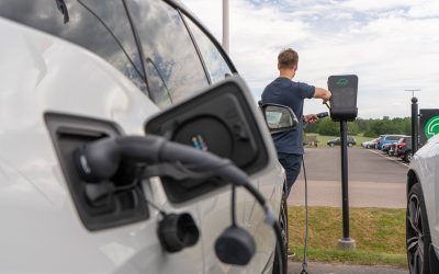 YouGov-undersøkelse avslører et betydelig skifte til lading av elbiler utenfor hjemmet |  CTEK