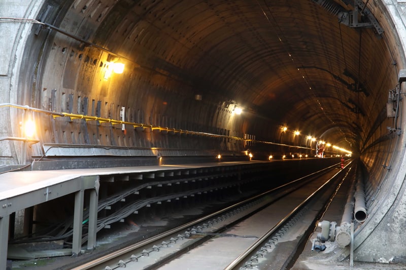 Marshall-Tuflex hjelper til med å holde Stansted Tunnels belysningsoppgraderingsprosjekt på rett spor