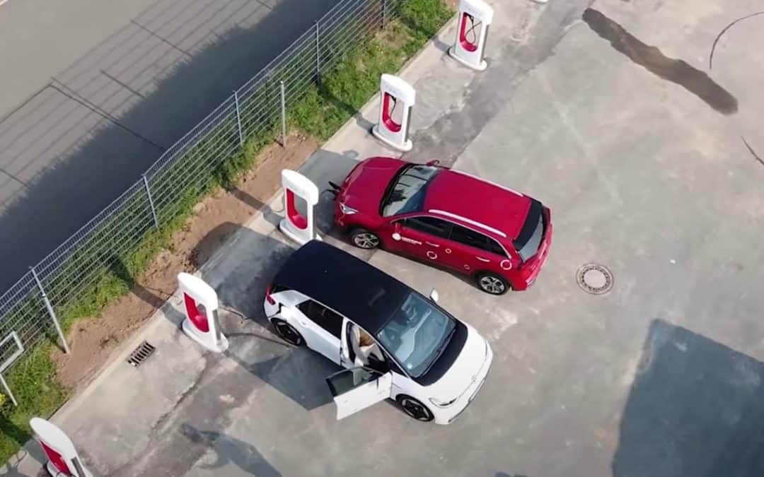 Tesla utvider Supercharger-tilgangen til ikke-Tesla EV-er i Italia, og dekker nå det meste av Europa