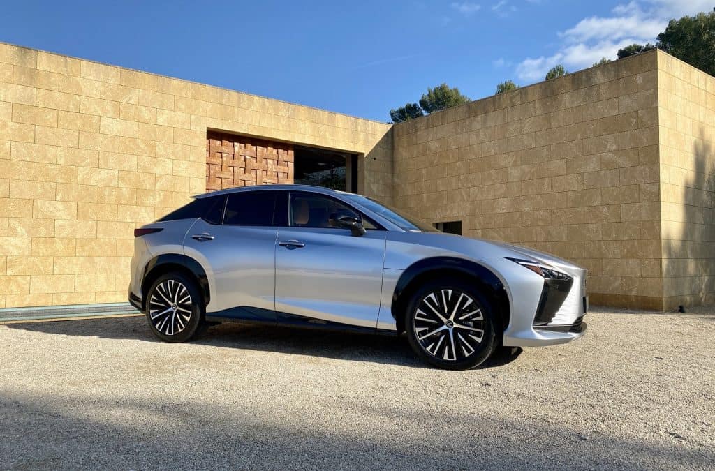 Lexus RZ-anmeldelse, Kia EV9-debut, rimelig VW EV, toppoljetidslinje: The Week in Reverse