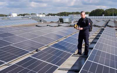 Fluke introduserer nøkkelfordelene med brukervennlige testverktøy for solenergiteknikere